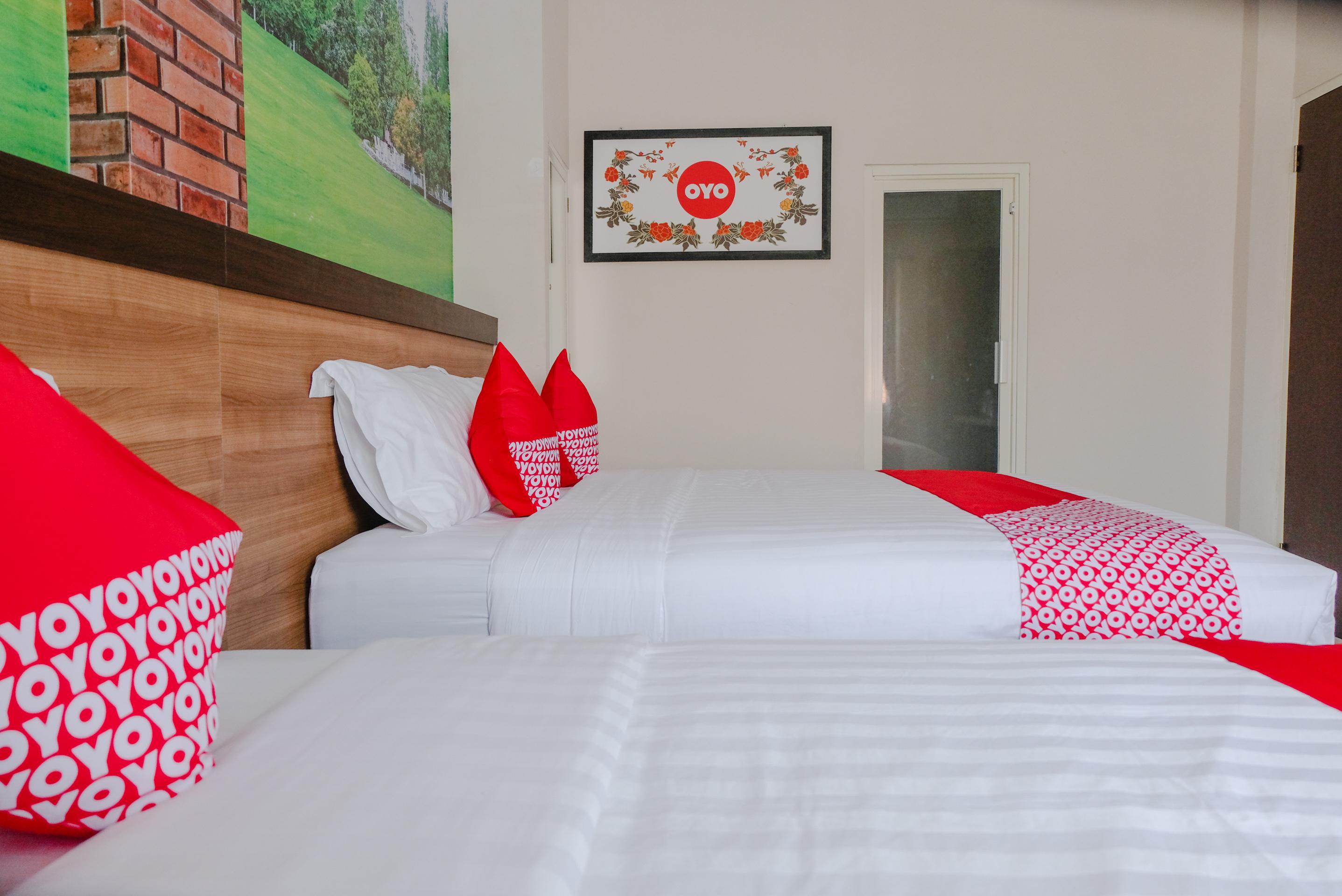 Noura Guest House Syariah Malang Exterior photo