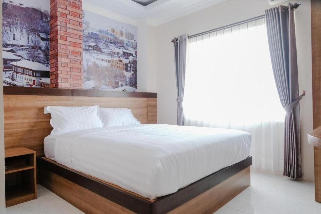 Noura Guest House Syariah Malang Exterior photo