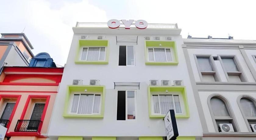 Noura Guest House Syariah Malang Exterior photo